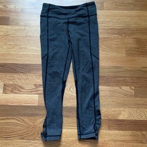 Lululemon Size 4 7/8 leggings